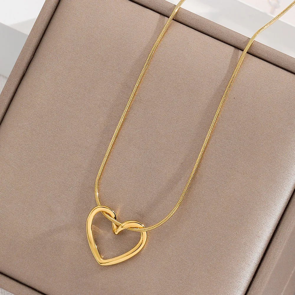 Twist Heart Necklace